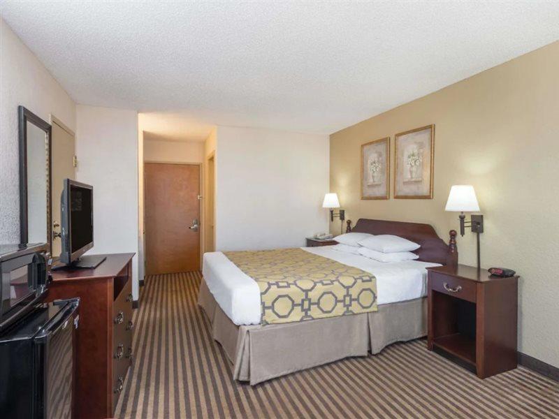 Baymont By Wyndham Metropolis Otel Dış mekan fotoğraf