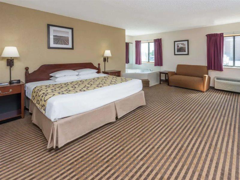 Baymont By Wyndham Metropolis Otel Dış mekan fotoğraf